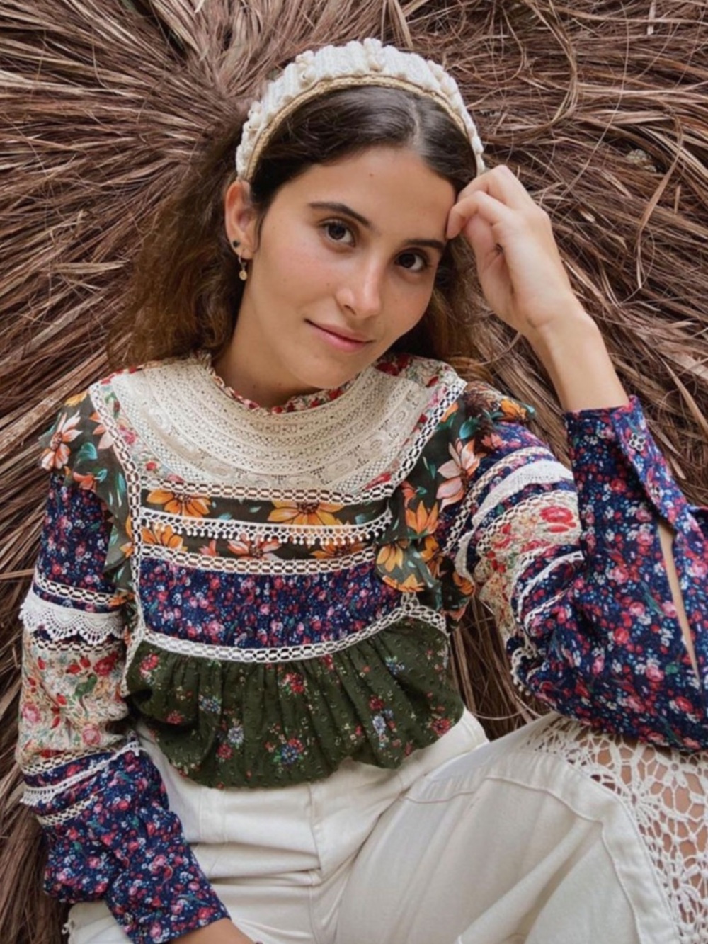 NEW Farm Rio Lace-Bib Floral Ruffle Blouse, Size M - Picture 2 of 12